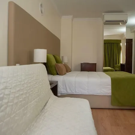 Quinta Do Viso 3* מירנדה דו קורבו